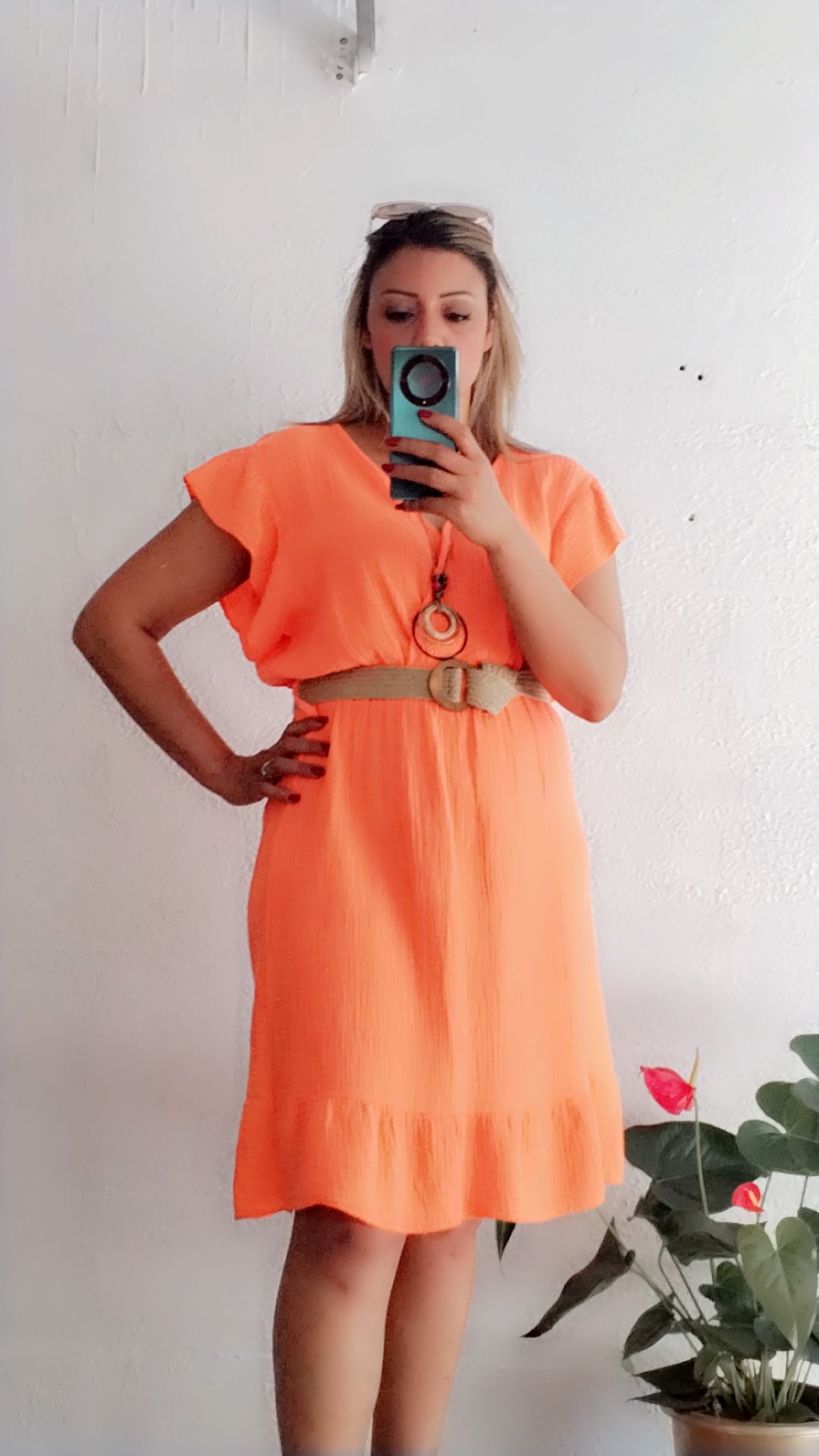 Orangefarbenes Amira-Kleid